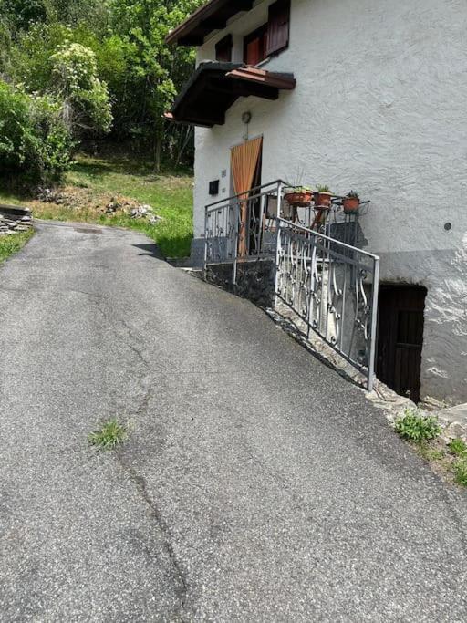La Casetta Delle Nuvole Mazzo di Valtellina Exteriör bild